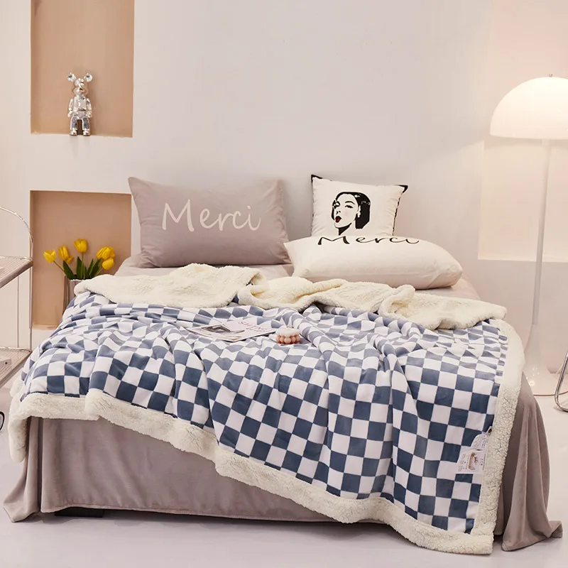 

Ретро клетчатый флисовый плед