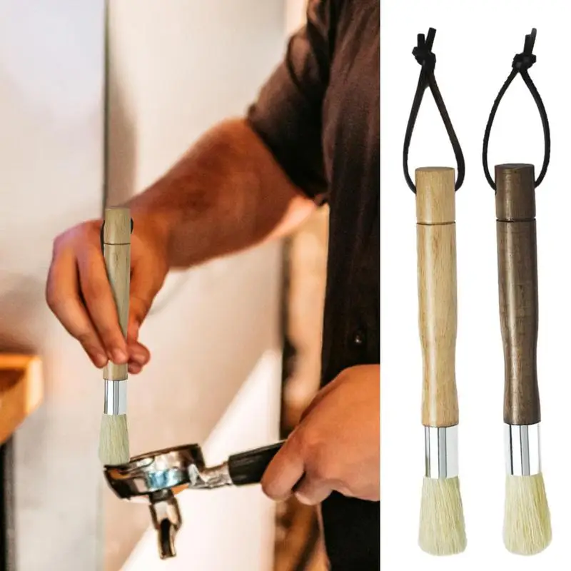 

Кофемолка с деревянной ручкой и натуральной щетиной