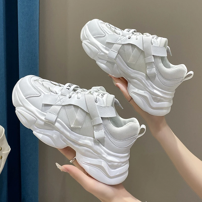

Женские кроссовки на толстой подошве, белые кроссовки на массивной подошве, модная весенняя спортивная обувь для девочек, увеличивающая рост, 2023