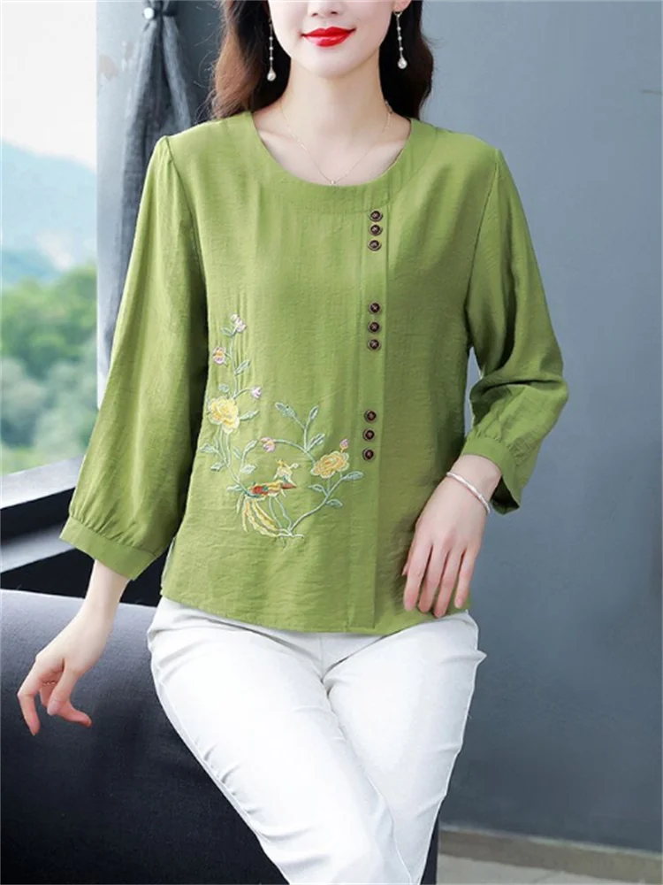 Блузка женская с вышивкой х/б рукавом 3/4