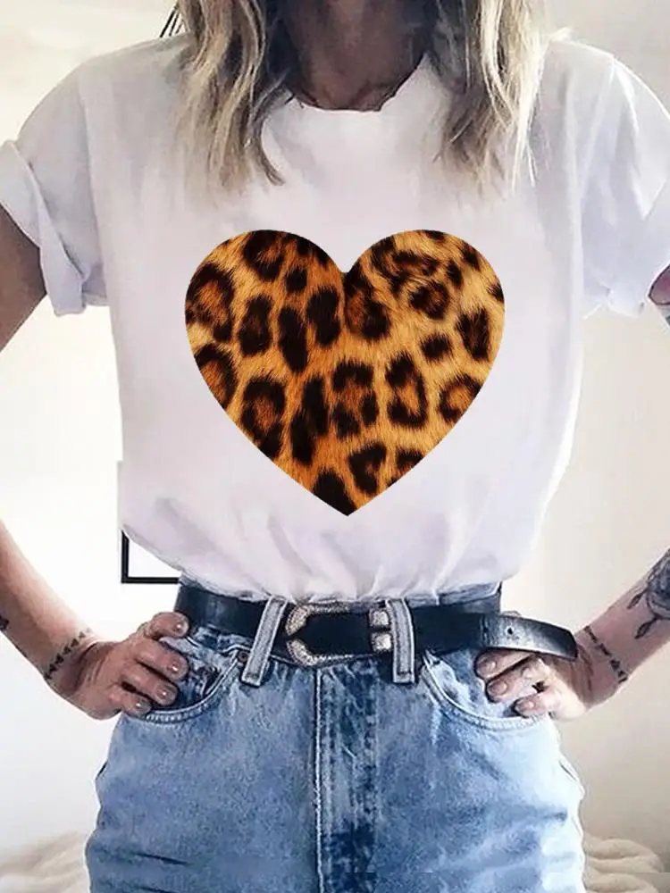 

Leopard Love Heart 90s Print T Shirt Basic Tee Women Clothing Fashion Short Sleeve Clothes Graphic T-shirt Summer Kawaii Top