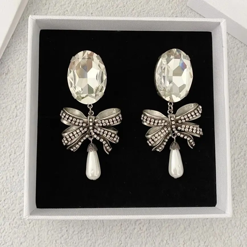 Серьги индивидуальные легкие роскошные винтажные зажимы для ушей с бантом