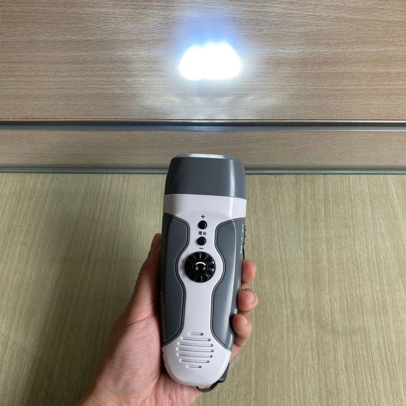 Все в одном аварийное зарядное устройство фонарик ручной генератор заводное на