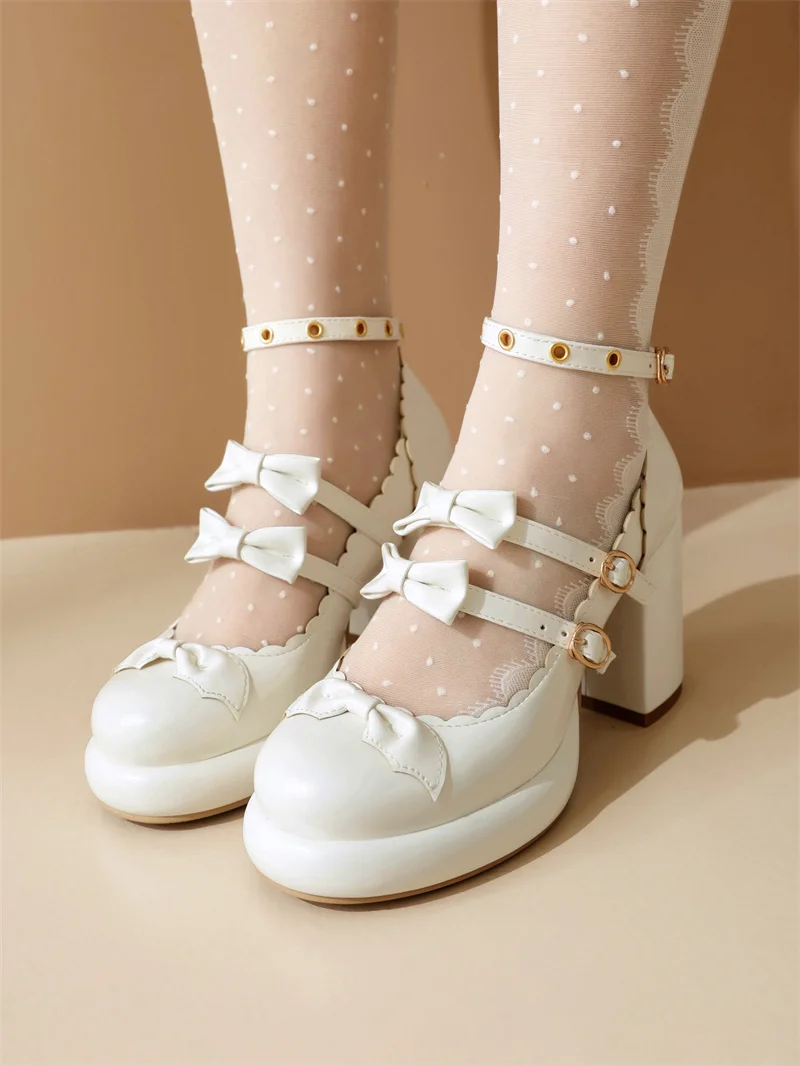 Женские туфли-лодочки из лакированной кожи на высоком каблуке и платформе