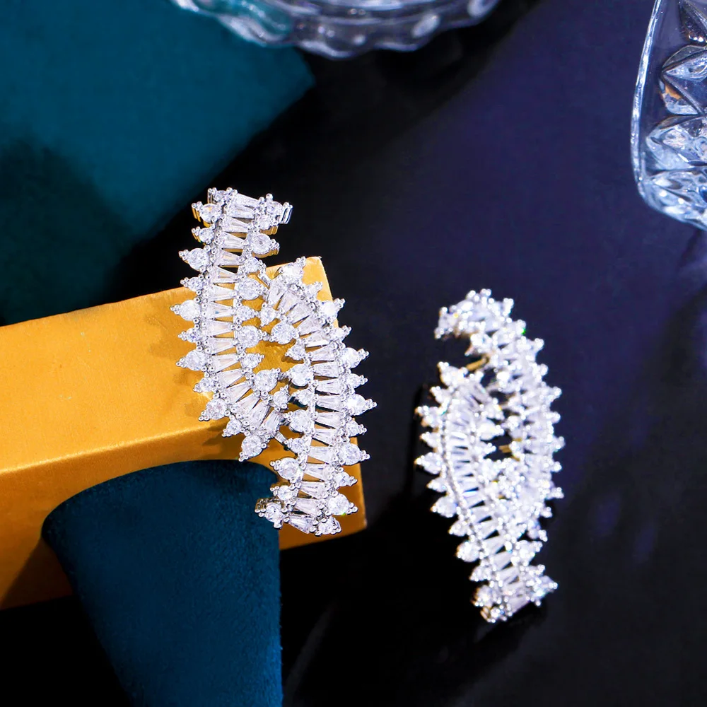 Женские длинные серьги-подвески с фианитом E444