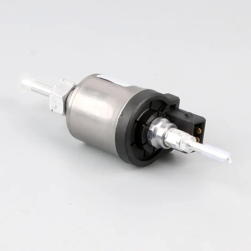 Масляный насос черный электромагнитный топливный для дизельных двигателей 12-22