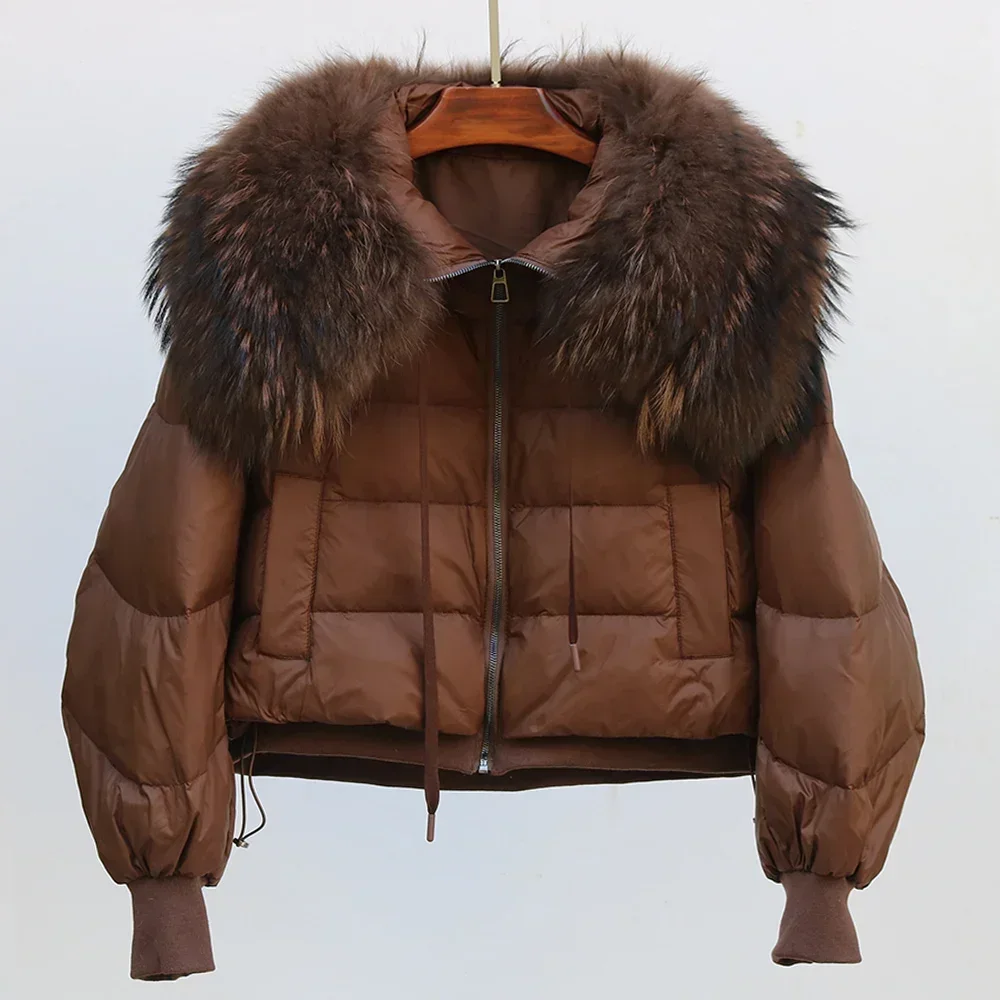 

Зимняя женская куртка-пуховик 2023, женское свободное Теплое повседневное пальто с капюшоном и длинным рукавом, на белом утином пуху, с большим натуральным мехом енота