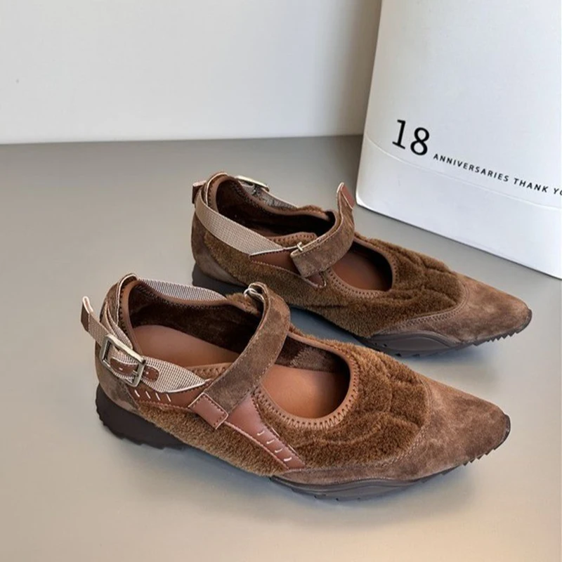 Женские ботинки челси на плоской подошве с острым носком замшевые туфли Мэри