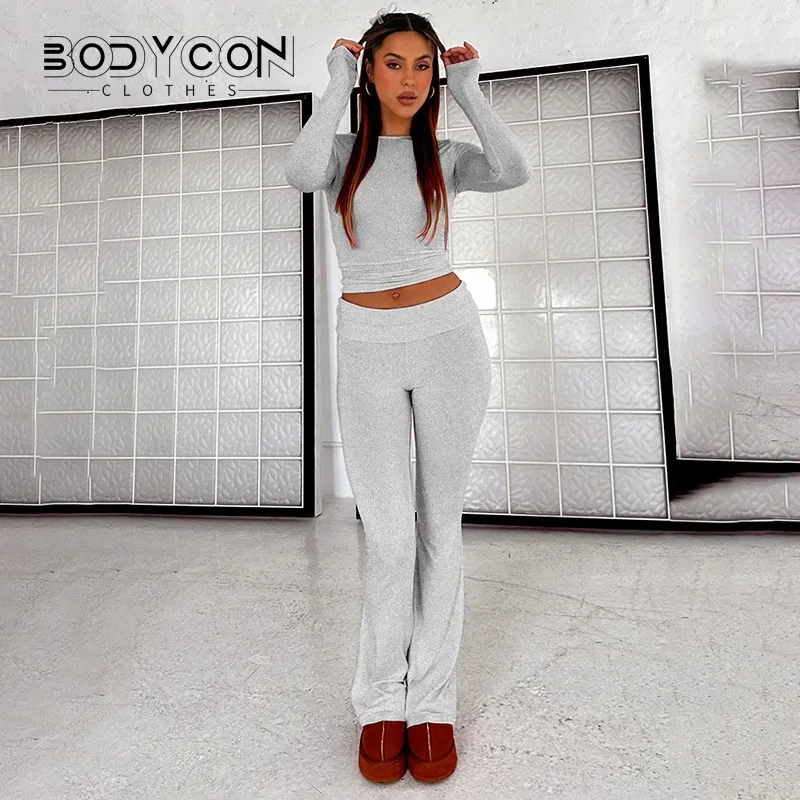 

Женский Осенний повседневный костюм из 2 предметов, короткий топ с длинным рукавом и круглым вырезом и длинные расклешенные брюки с низкой талией, спортивные костюмы