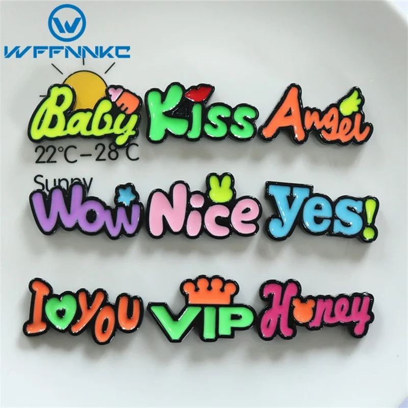 WFFNNKC 10 шт. Глянцевая наклейка Wow Luck Kiss Baby в английском стиле, искусственная смола, сделай сам, компьютер, ТВ, холодильник, симпатичная наклейка для телефона, декор с плоским основанием