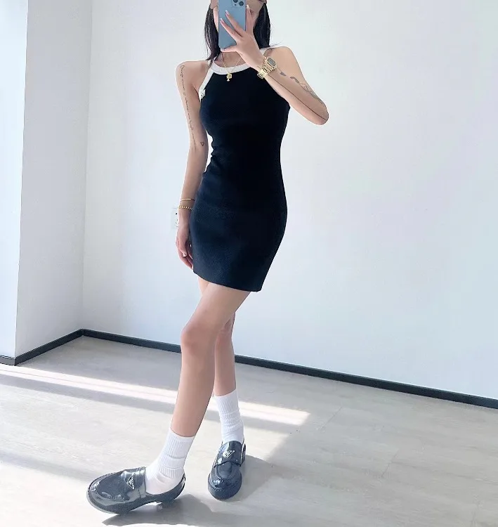 

Модное классическое Роскошное дизайнерское черно-белое Облегающее вязаное платье на бретелях без рукавов контрастных цветов для женщин