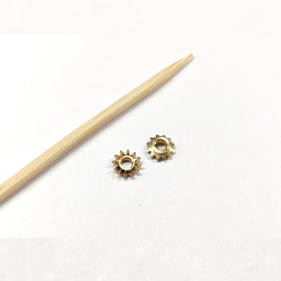 Фото Металлическая коническая шестерня из латуни 0.4M 12T 2MM, шаг 0.5MM, 90-градусный прямой угол, для DIY-моделей №4