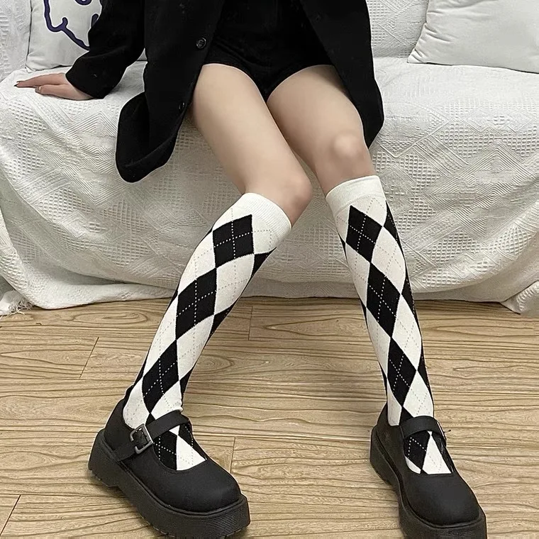 

Spring Black and White Diamond Stockings Female High tube Stockings Calf Socks Personality Japanese Style Knee High Socks