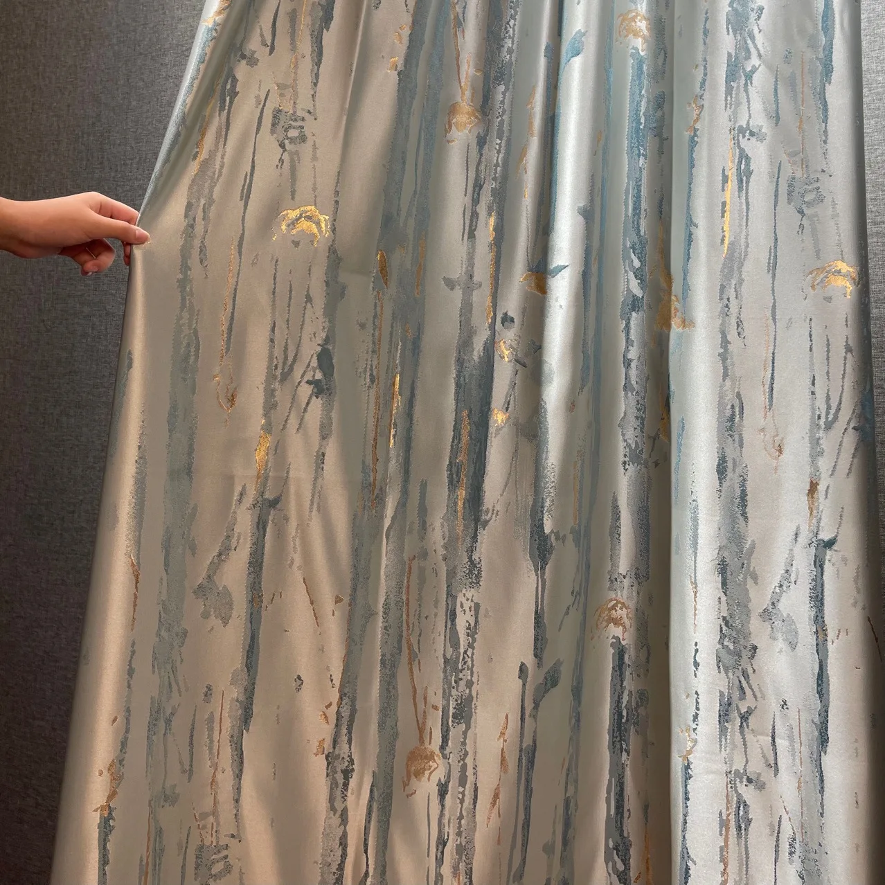 

2022 New Chinese Light Luxury Year Simulation Silk Gold Silk Jacquard Blackout Curtains for Living Room Bedroom Custom Finished