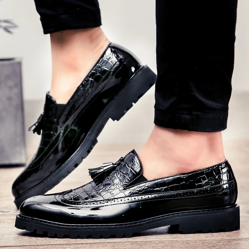 Рисунок 6 - HKDQ лоферы из лакированной кожи