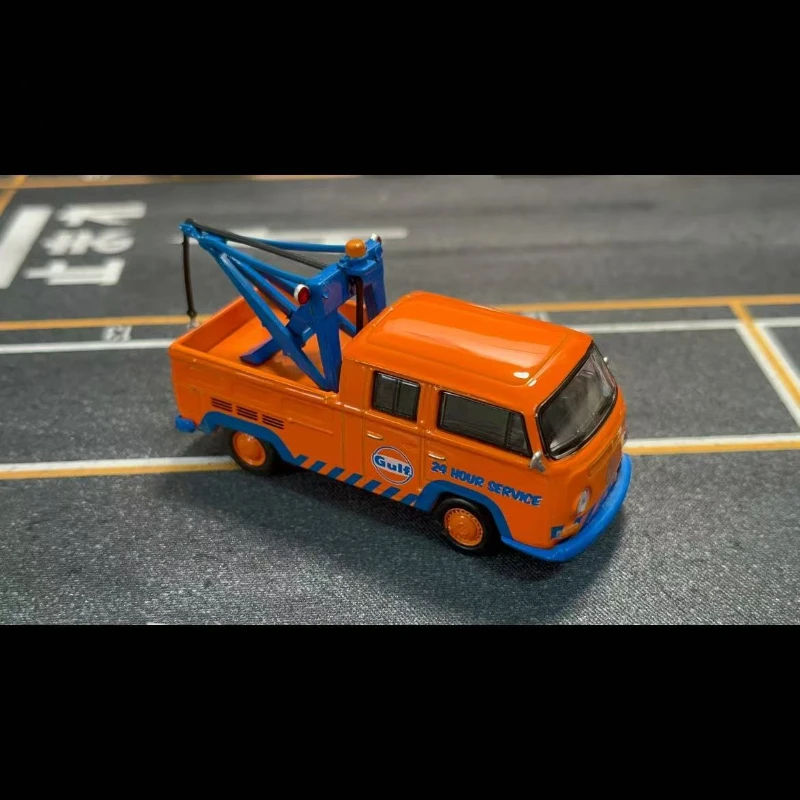 Фото Greenlight 1: 64 1970 Volkswagen пикап с двойной кабиной и крючком - Gulf Oil premium Gulf бензин Коллекция моделей автомобилей №2