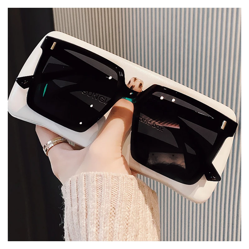 

2022 Korean Version of The New Fashion Sunglasses Temperament Glasses Trend Personality Conjoined Sunglasses Women
