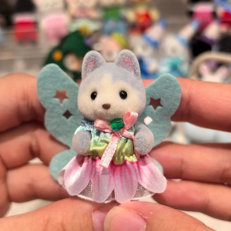 Фото Оригинальная аниме-фигурка Sylvanian Families: Шоколадный кролик, Фея, Хаски, Жираф – Милая декоративная модель, украшение, подарок на день рождения, игрушка №2