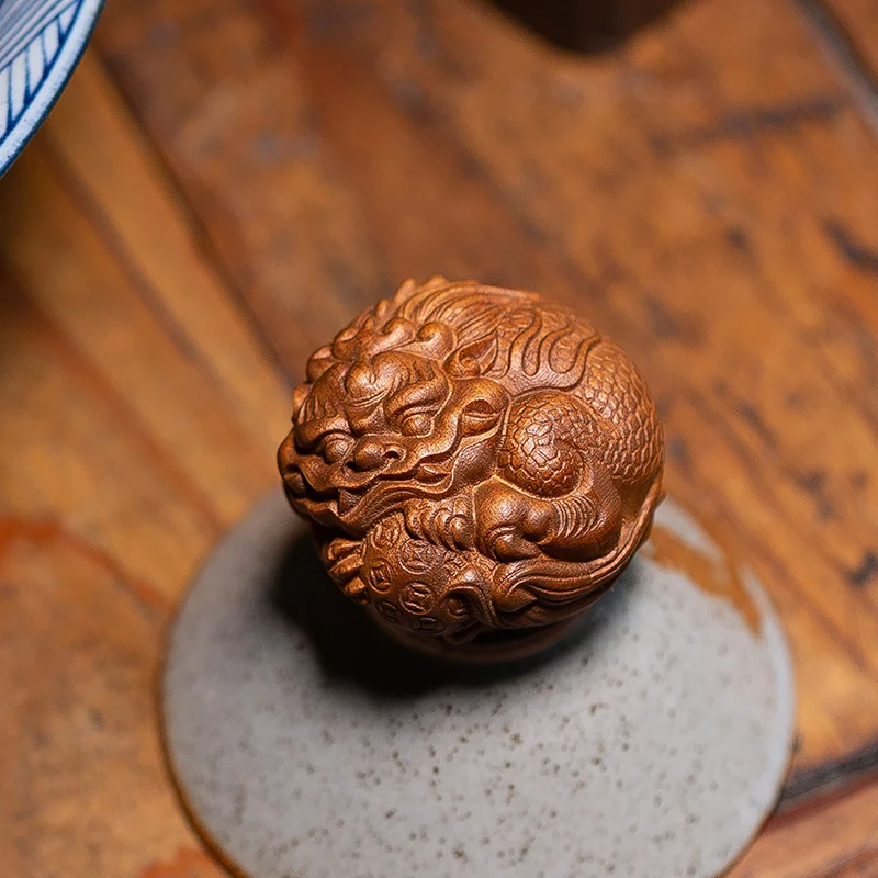 

Wood carving sandalwood boxwood carving brave ball men and women portable disc play hand piece car text play pendant