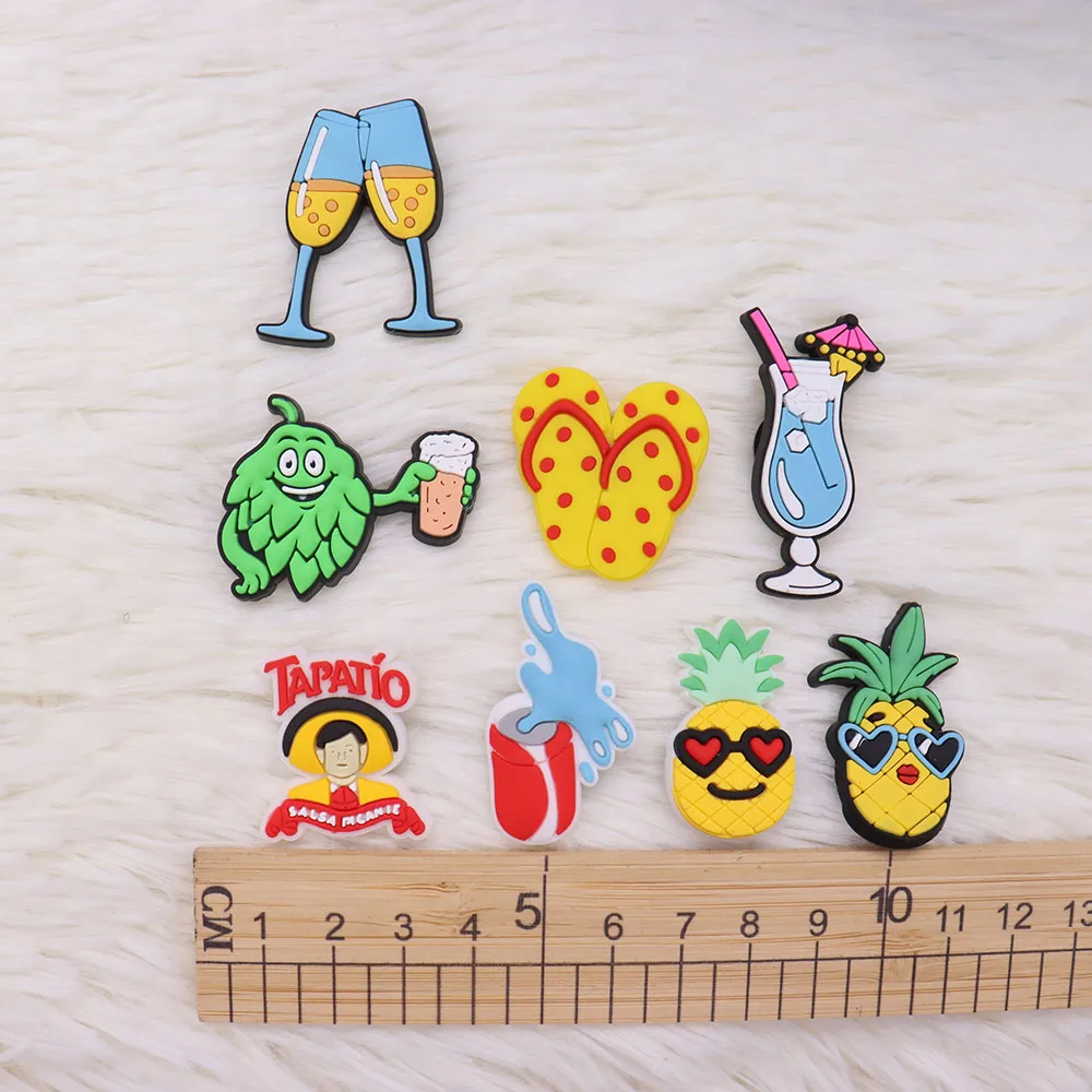 

Mix 50PCS PVC Croc Jibz Buckle Champagne Drink Slippers Pineapple Heart Glasses Hole Shoes Ornaments Fit Wristbands Accessories