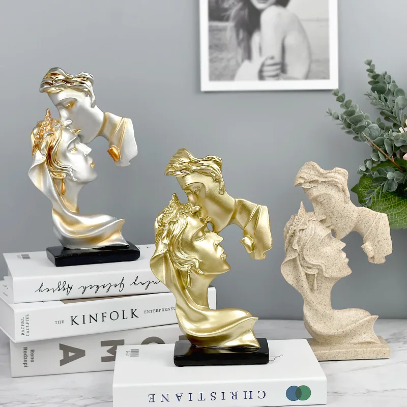 

Lovers Statue Mini Resin Crafts Sculpture Small Ornaments Home Decoration Sculpture Model Desktop Wine Cabinet Decoration
