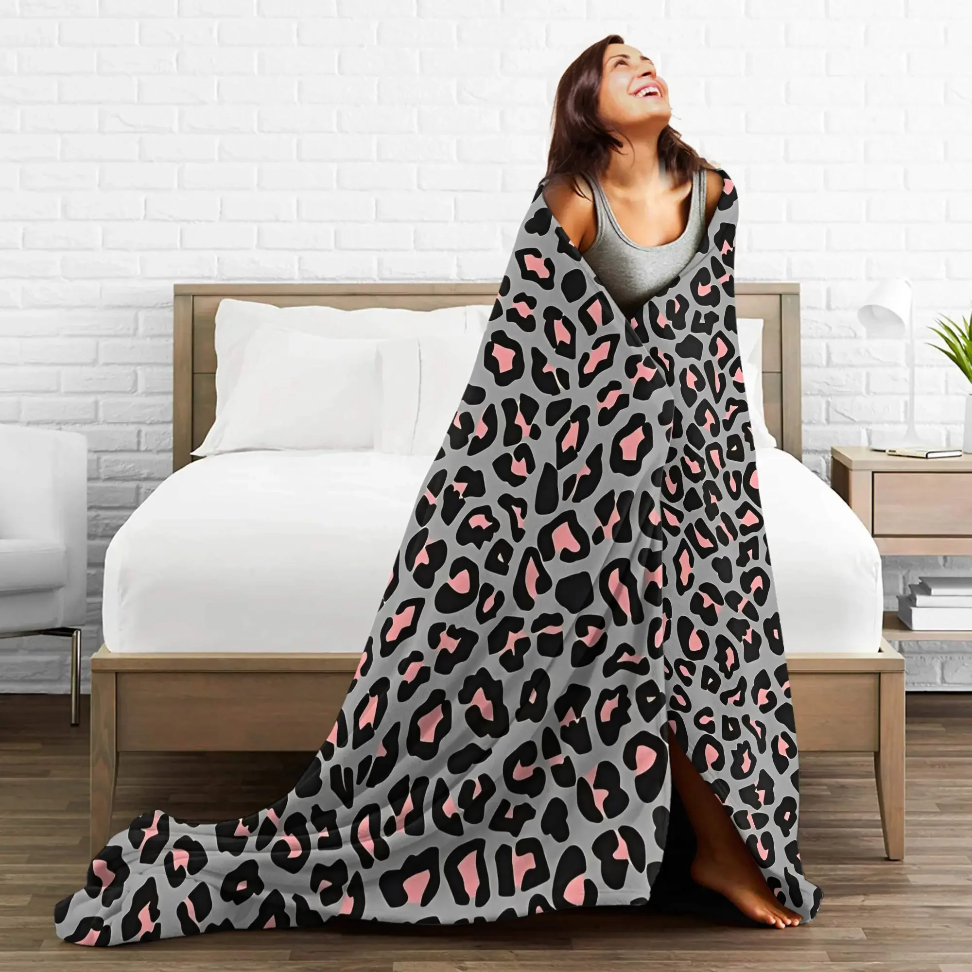 Фото Pink and Grey Leopard Print Spots Blanket  Soft Warm Plush Throw Blanket For Home Decor Office Flannel Bedspread Bed Cover №4