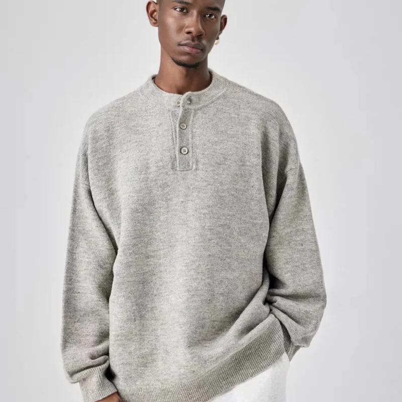 Мужской трикотажный свитер-поло с воротником-поло стирающийся в машинке