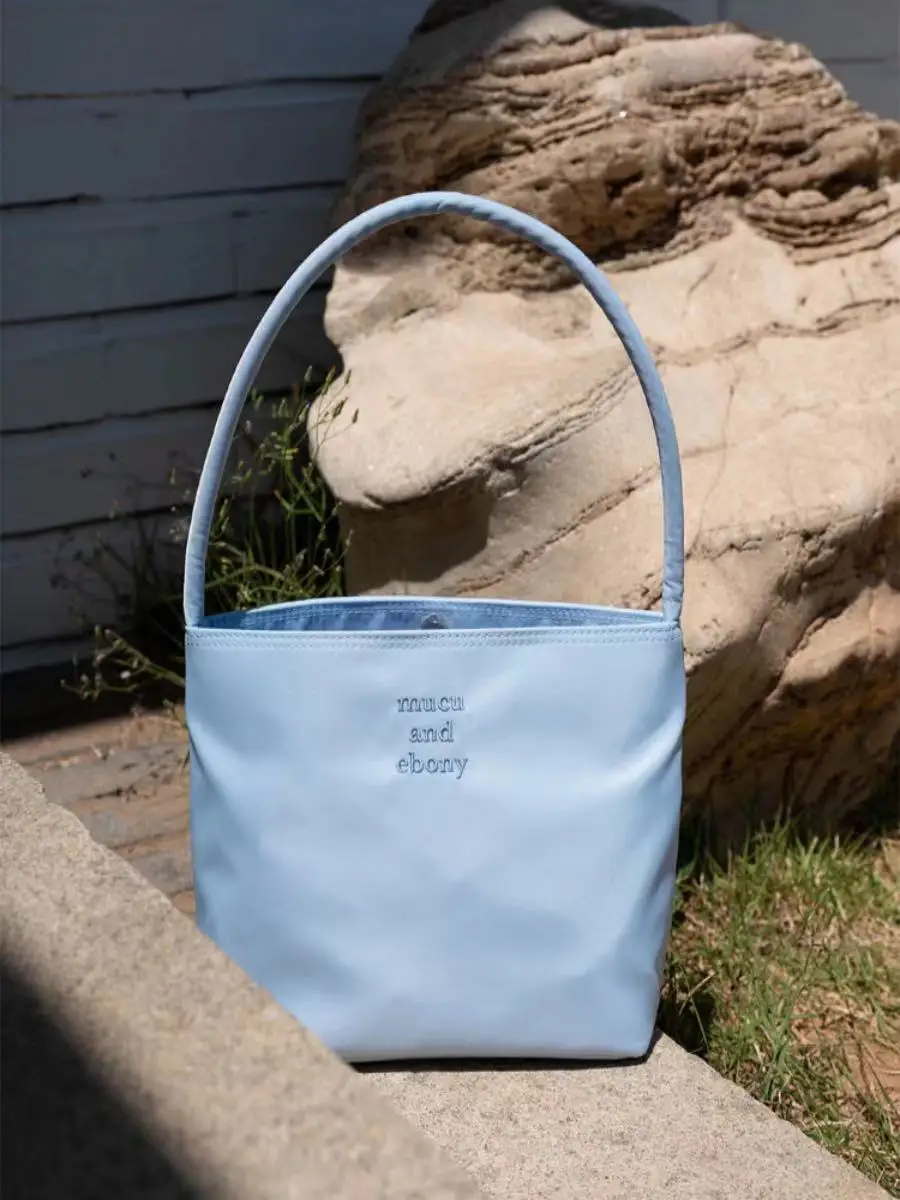 

Designer Brand 가방 Square Bag New Bag Women Casual All-match Handbag Nylon Underarm Bags for Women Hot Selling