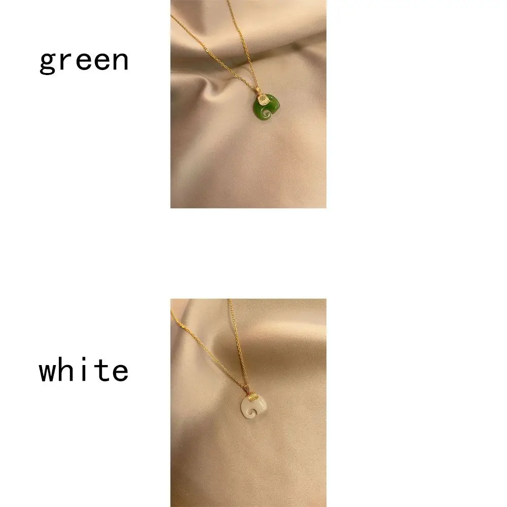 Женская цепочка золотого цвета с подвеской в виде слона | Ожерелья