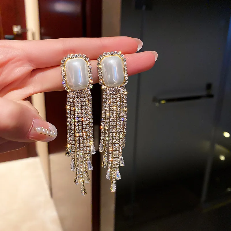 

2022 New Baroque Imitation Pearl Earrings Fashion Classic Luxury Crystal Long Tassel Earrings Women Jewelry Gifts