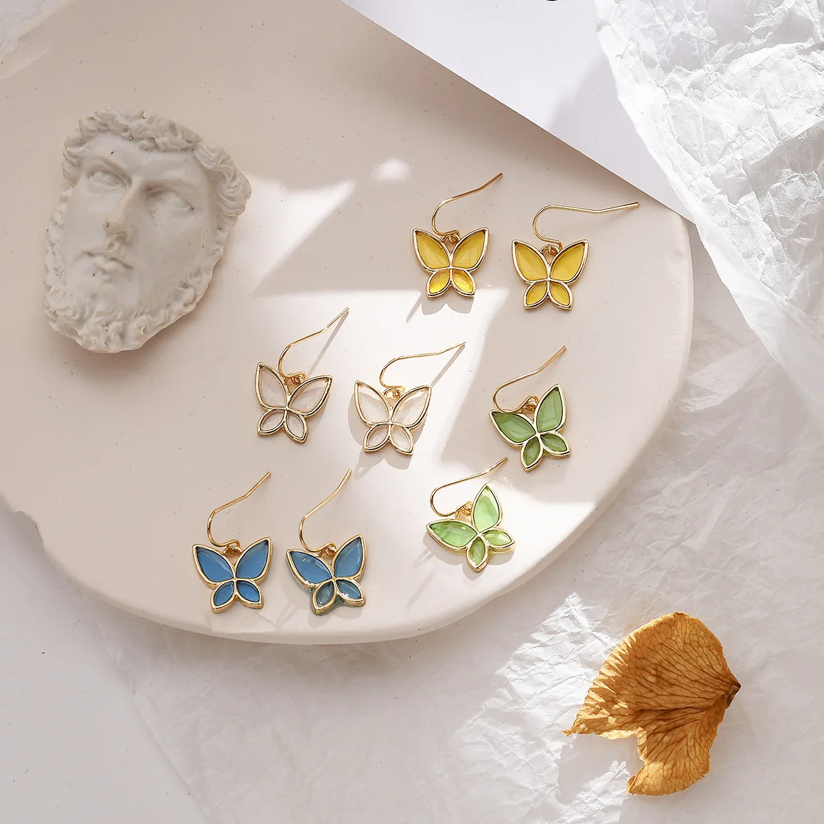 

New Gold-plated Oil Drop Butterfly Pendant Earrings for Women Trend Simple Drop Earrings Jewelry