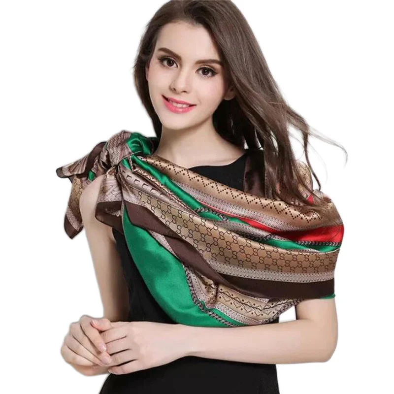 

Luxury Letter Silk Scarf Summer Women Sunscreen Shawls Beach Satin Carriage Chain Scarves Wholesale Designer Bufanda Hijab Scarf