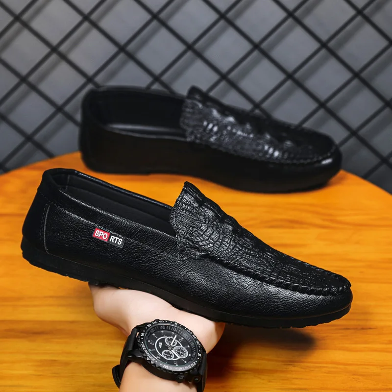 

2023Men Loafers Casual Shoes Boat Shoes Men's Mocassins Fashion Driving Shoes Slip on Walking Flats Leather Mocassin Homme