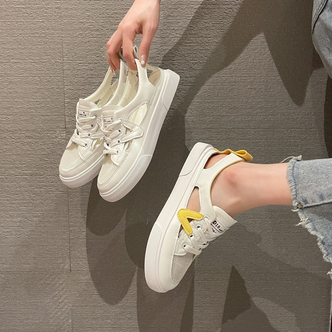 Women Shoes Breathable Vulcanized Shoes White Light Women Casual Shoes Sneakers Women 2023 New summer Women Flat Comfort shoes