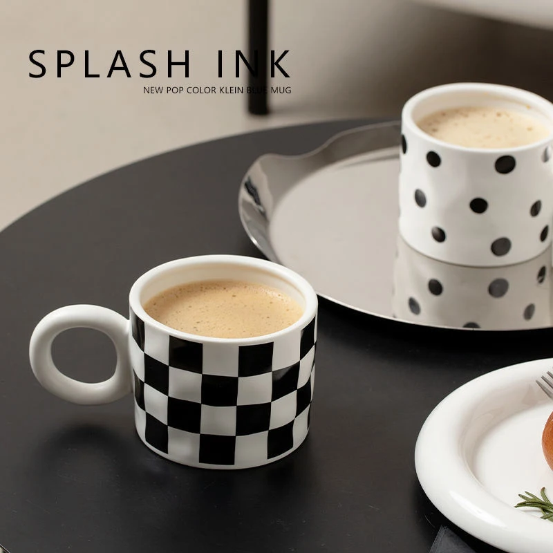400ml Creative Hand-painted Ceramic Personality Coffee Mug Chessboard Design Tea Milk Breakfast Cup Home Office Dinkware |