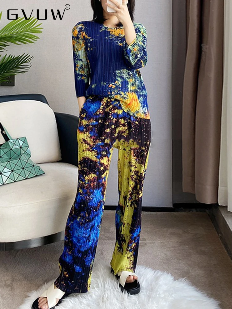 

Женский плиссированный комплект из двух предметов GVUW, топ с круглым вырезом и длинным рукавом, свободные брюки с широкими штанинами, элеган...