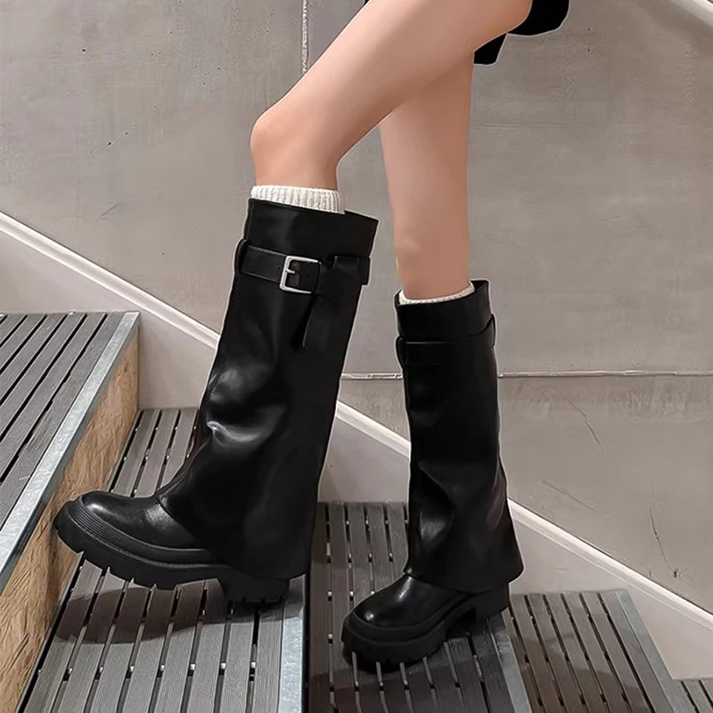 Женские сапоги до колена в стиле панк модная обувь с пряжкой на ремне