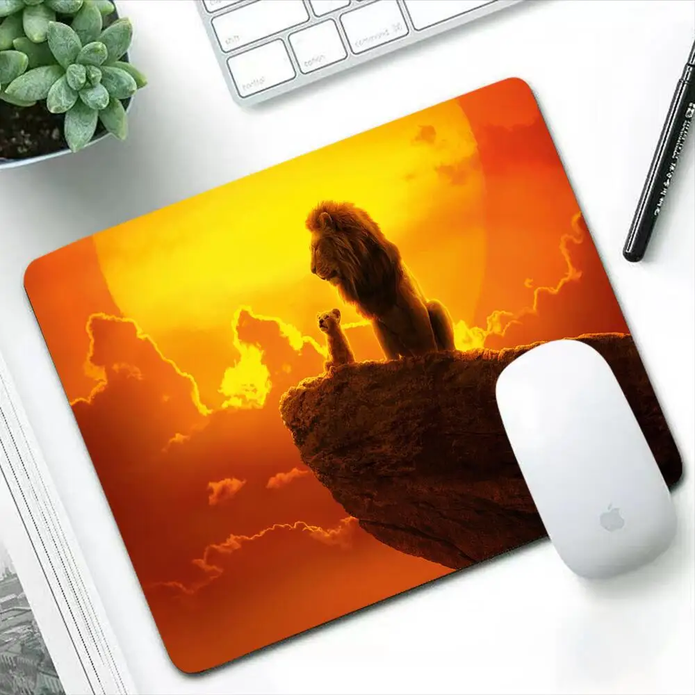 

Kawaii Simba Computer Laptop Gamer Keyboard Mousepad Gaming Accessories Small 18x22cm Deak Mat PC CS GO Carpet Mouse Pad Rug