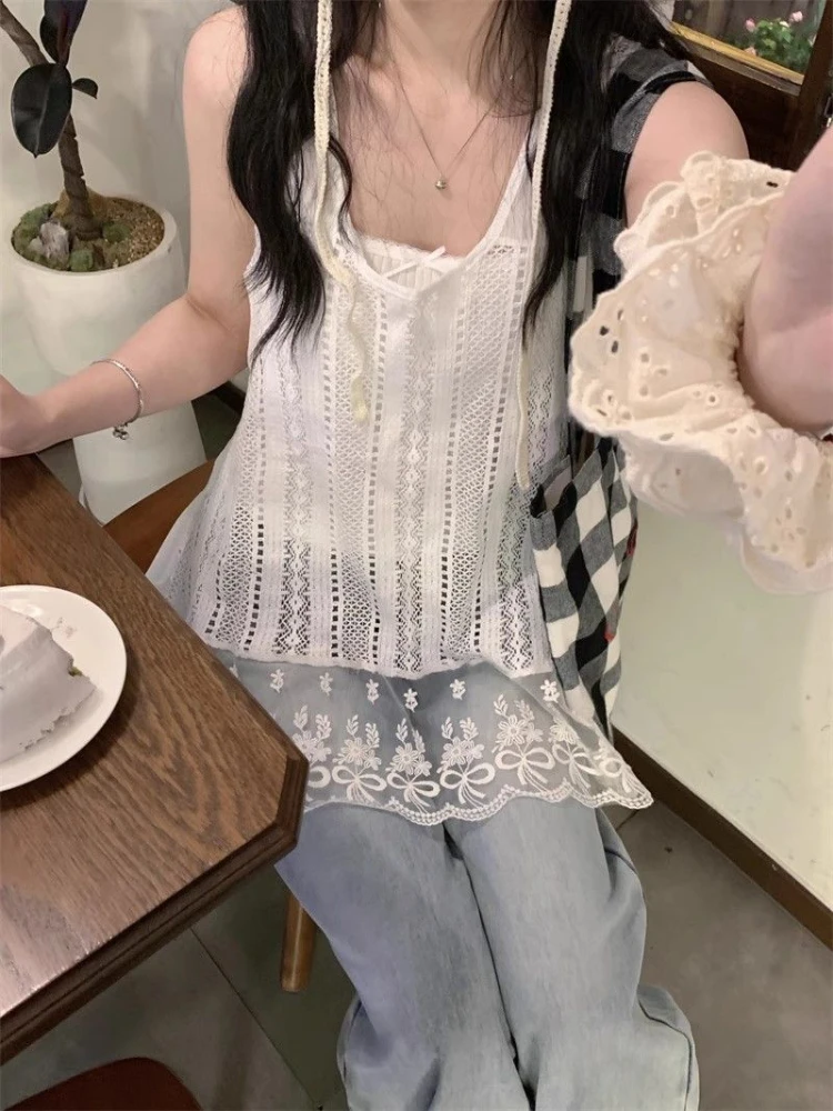 Женский кружевной жилет с цветочной вышивкой без рукавов