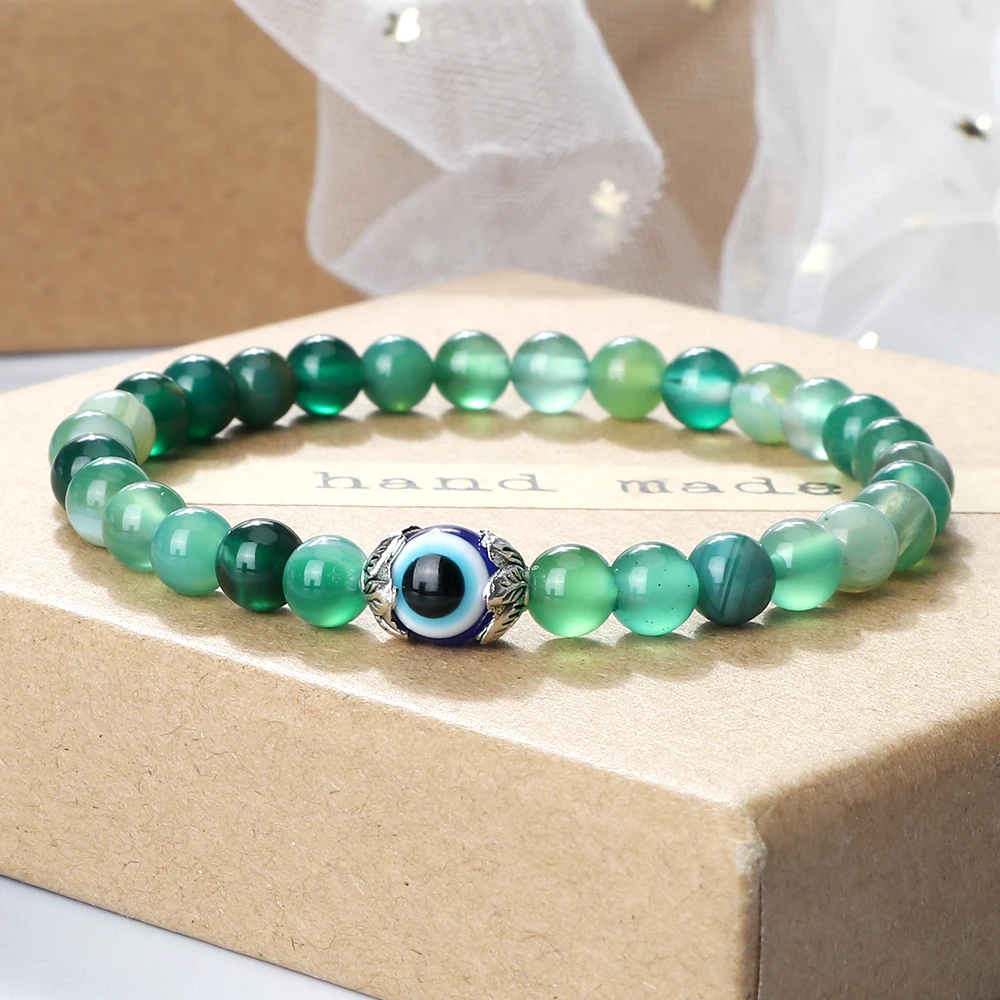 Браслет эластичный с бусинами из натурального камня 8 мм