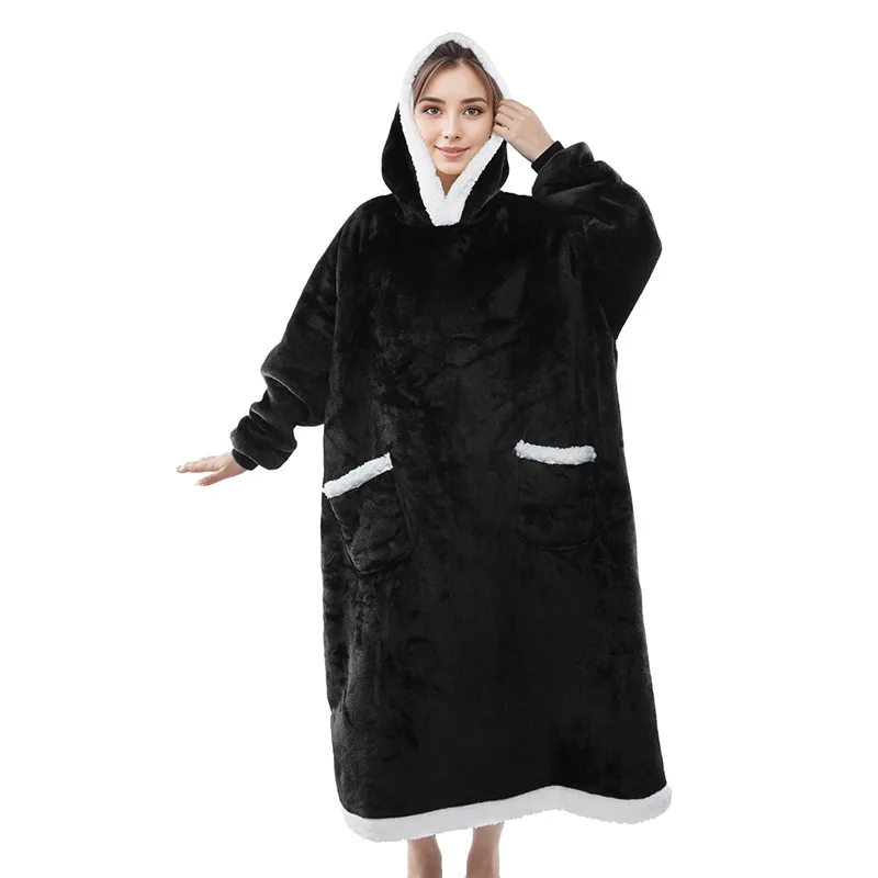 

Флисовое одеяло-свитер CH CACILLO