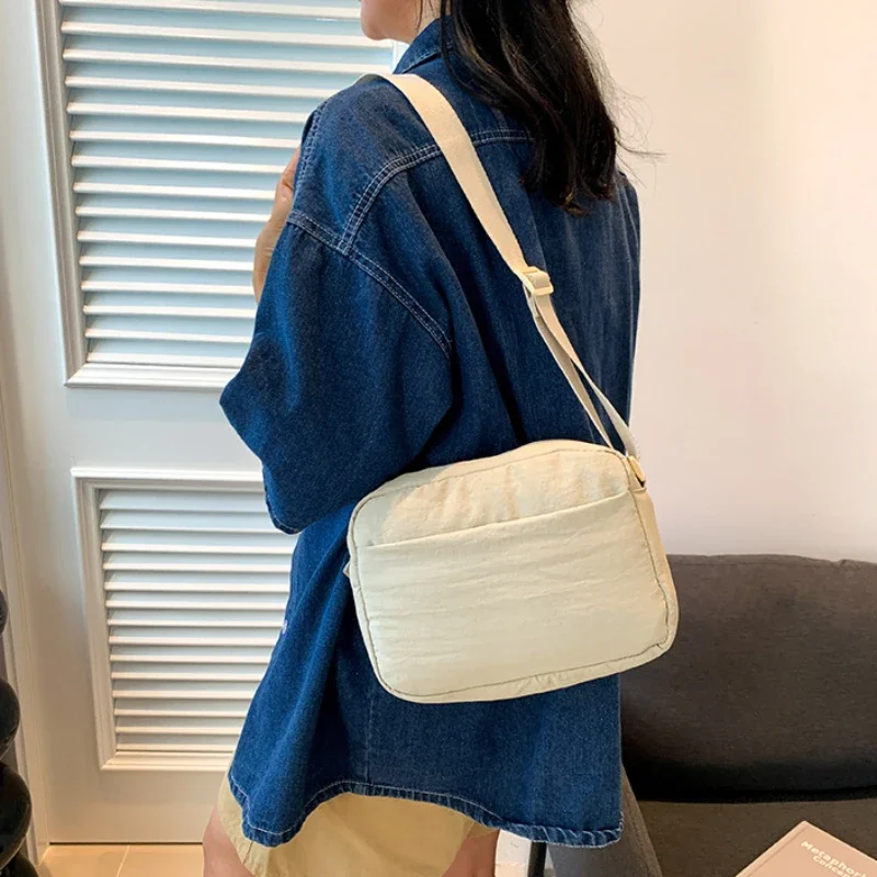 

Leisure Minimalist Shoulder Bag Fashionable Versatile Solid Color Crossbody Bag Unisex Portable Zipper Nylon Small Square Bag