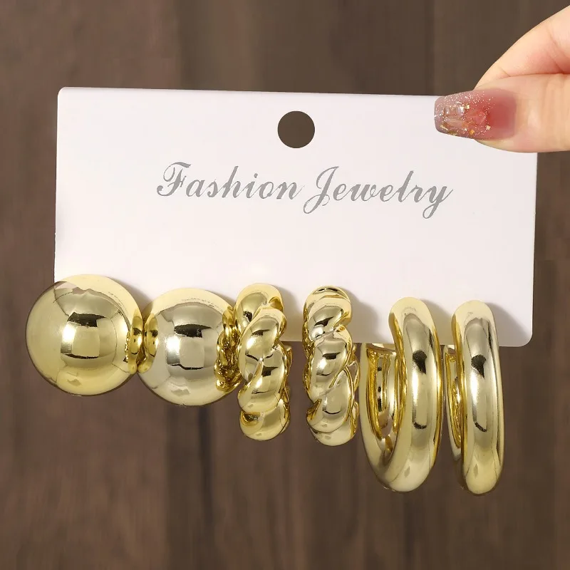 2024 Новые модные золотые персонализированные преувеличенные серьги CCB из 18 шт.