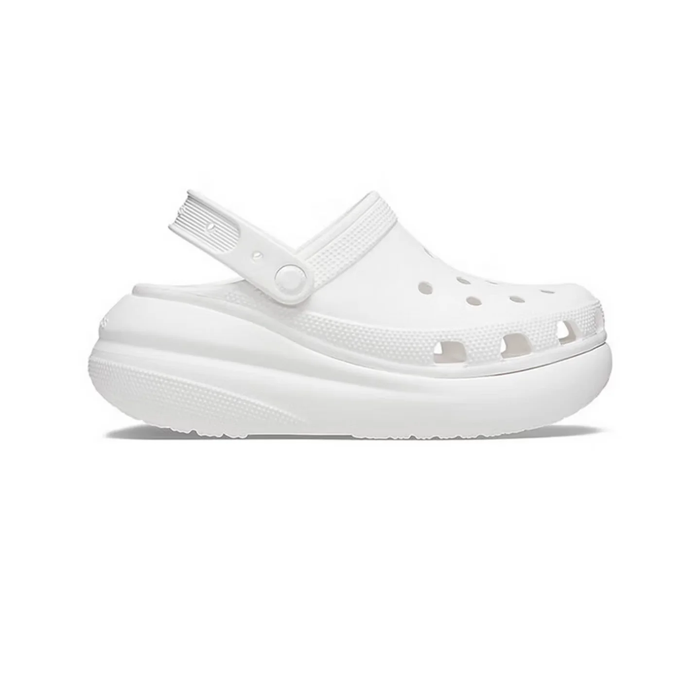 Фото Сабо Crocs Classic Crush, белый цвет, модель Versa, прочные, мягкие, комфортные, с амортизацией, стильный дизайн, для мужчин и женщин, артикул 207521-100. №3
