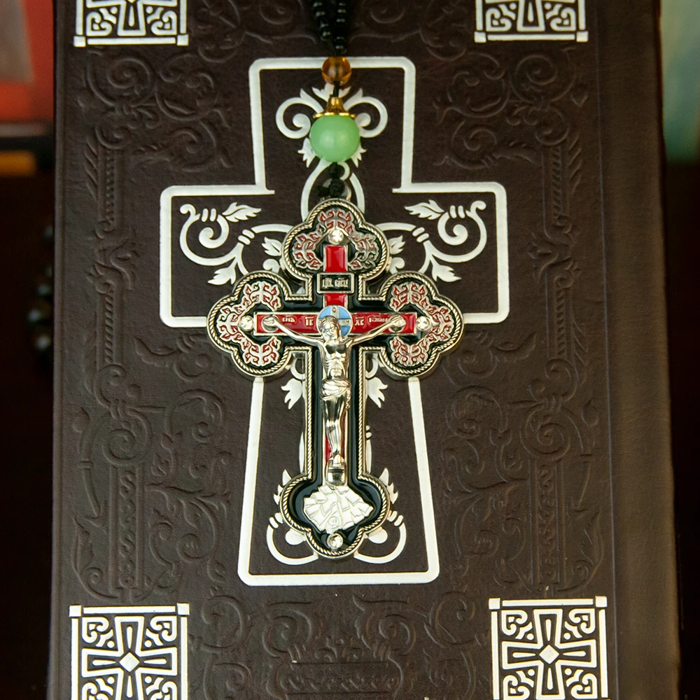 

Деревянное православное ожерелье с распятием