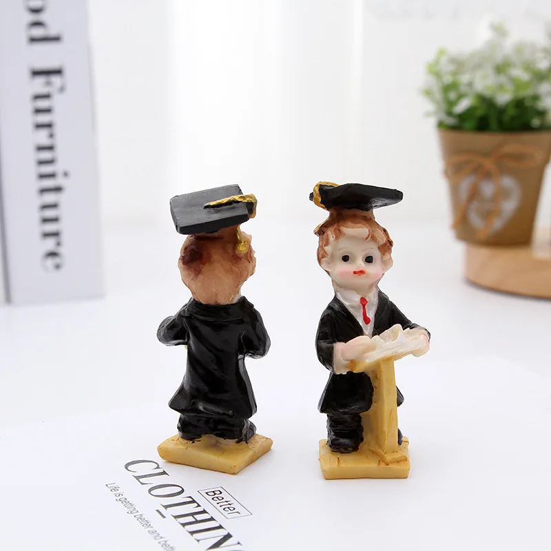 

Desktop Mini Resin Small Ornament Moss Micro Landscape Decoration Small Doctor Graduation Gift Souvenir Wholesale