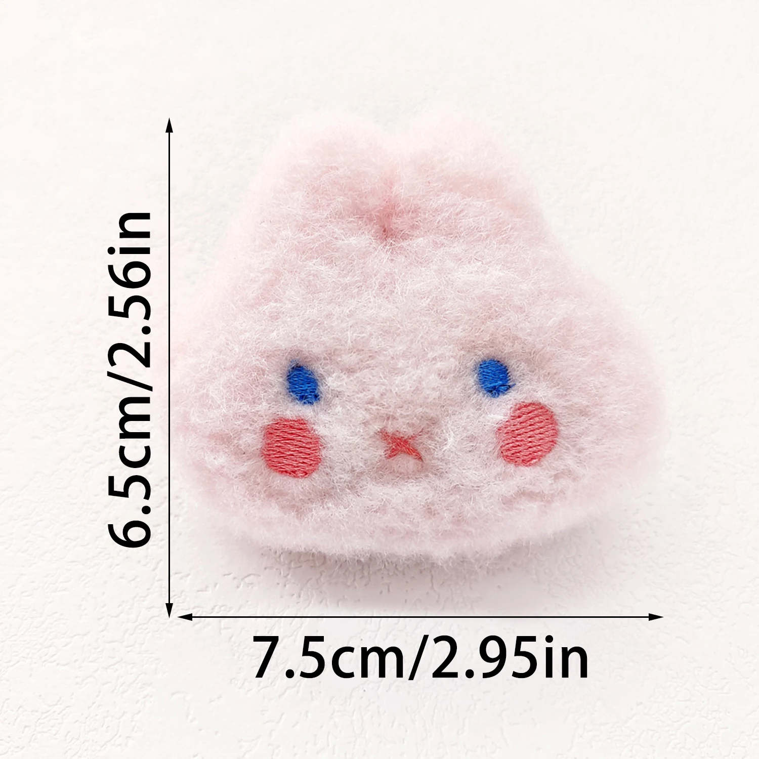 Брошь в виде кролика