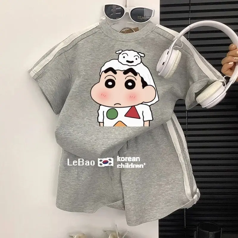 Фото Милый спортивный костюм для мальчиков в стиле аниме Crayon Shin Chan, детский комплект из 2 предметов из мягкого хлопка, комплект из футболки и шорт в корейском стиле, комплект домашней одежды Kawaii №2