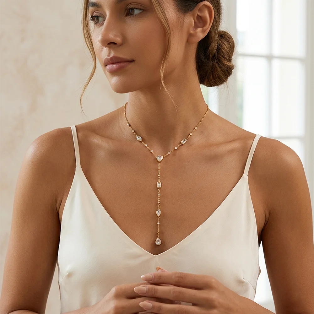 Фото Колье E.B.belle Minimalist Multi Shape CZ с подвеской, гипоаллергенное, из нержавеющей стали с покрытием из 18-каратного золота, модное женское украшение №2