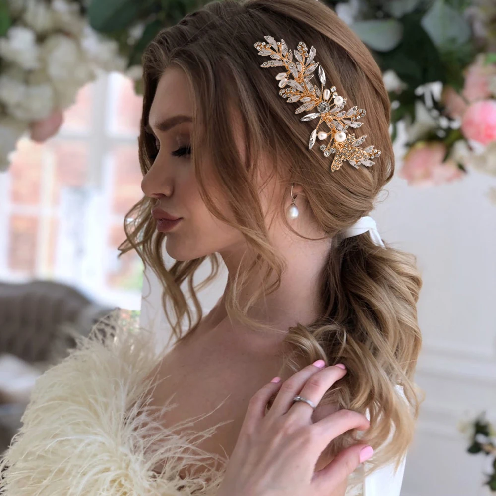 

Wedding Hair Combs For Bride Golden Alloy Leaf Headpiece Bridal Headdress With Rhinestone Bridal Hair Comb Women’s Fascinator